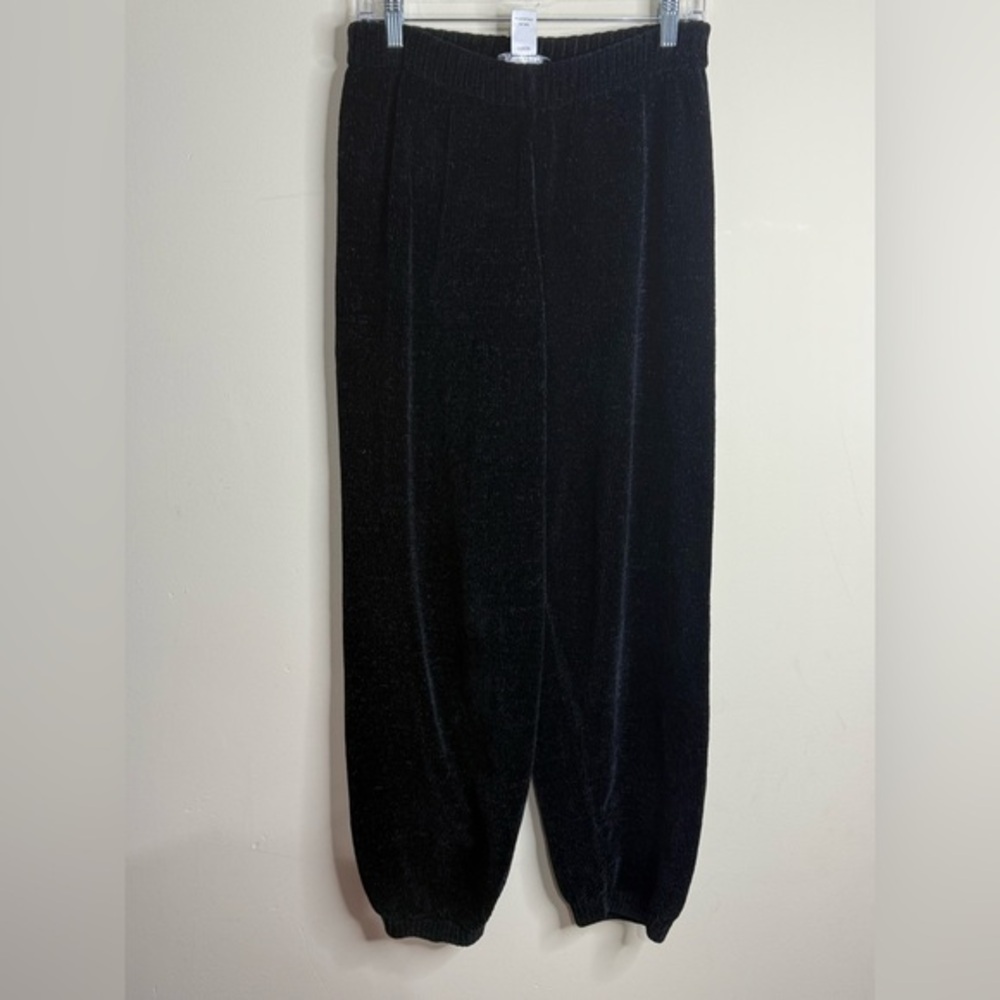 Lulu's Midnight Black Velour Jogger Pants